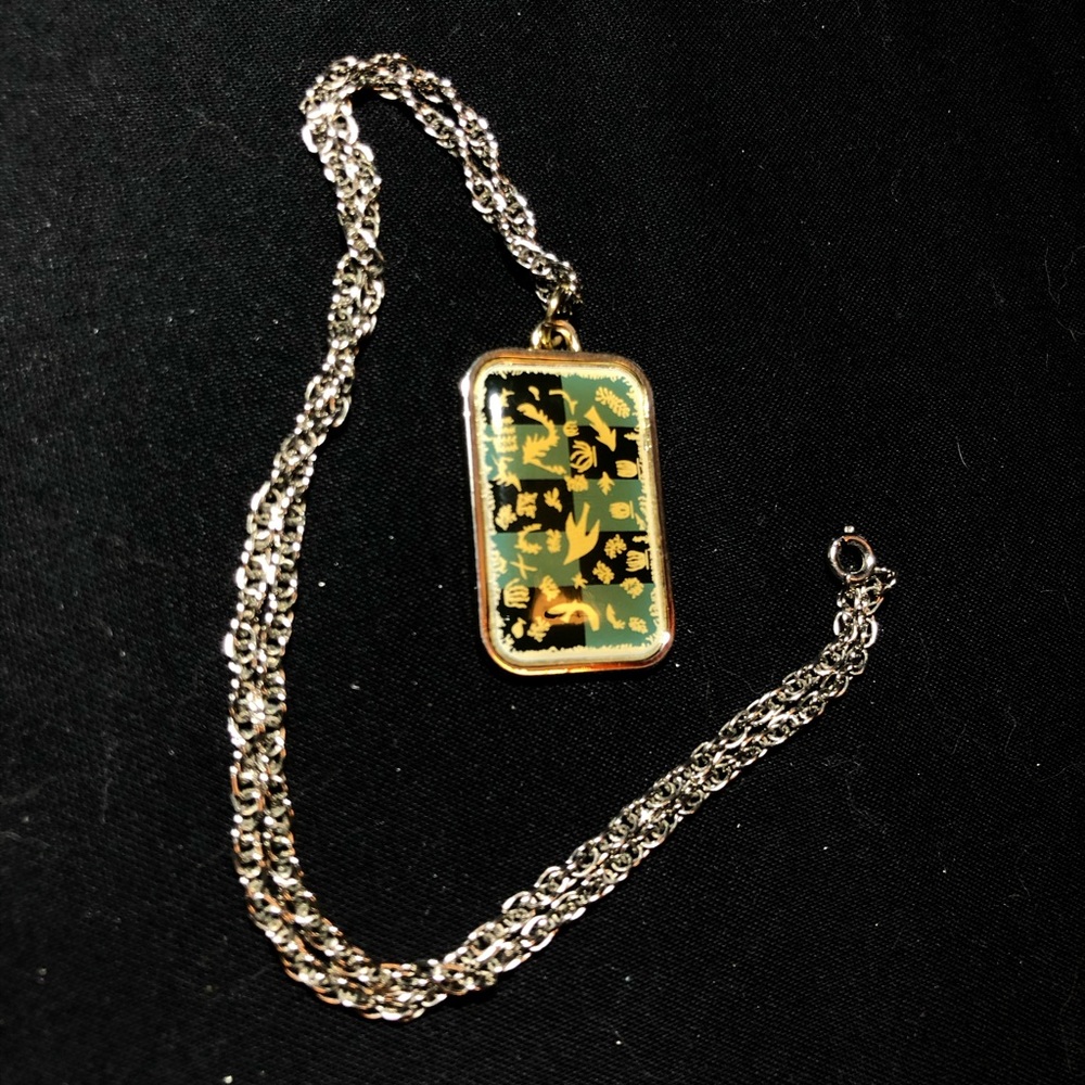 Cultural necklace